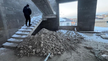 Фотография к новости: Алматыда бірден екі құрылыс нысаны бұзылады