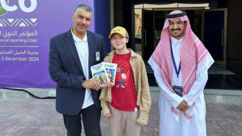 Фотография к новости: Қазақстандық оқушы ЮНЕСКО халықаралық конференциясында авторлық ертегілерін таныстырды