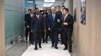 Фотография к новости: Қазақстан мен Гвинея-Бисау президенттері "Астана" қаржы орталығына барды