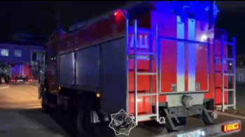 Фотография к новости: Жамбылда құтқарушылар өрт кезінде 42 адамды эвакуациялады