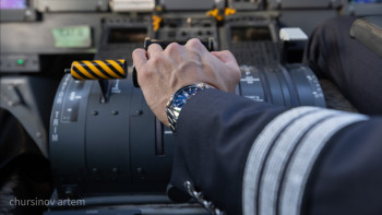 Фотография к новости: Сарыбаев: Өңірдегі тамаша әуежайды бұзылу мен талан-таражға салудан қорғау қажет