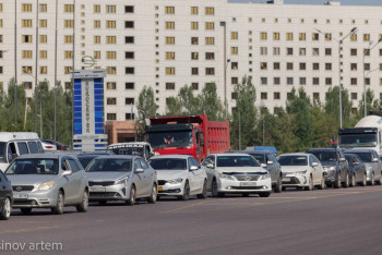 Фотография к новости: Астанада кептеліс мәселесі қалай шешіледі?