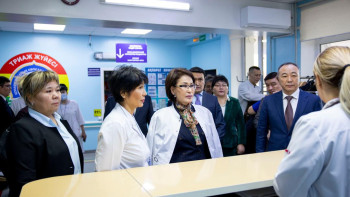 Фотография к новости: Алматы облысында Денсаулық сақтау министрінің қатысуымен өңірлік алқа өтті