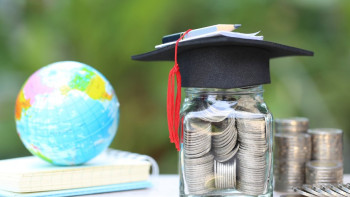 Фотография к новости: Білім саласының жетістіктері: Сыйақы, үздік педагог пен алғыр оқушы