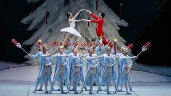 Фотография к новости: Дубайда "Астана Опера" спектаклін 12 мың көрермен тамашалады