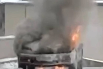 Фотография к новости: Алматы халықаралық әуежайында көлік өртенді