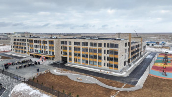 Фотография к новости: Түркістанда "Жайлы мектеп" жобасы аясында 2 мың орындық тағы бір мектеп ашылды