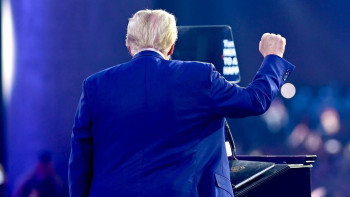 Фотография к новости: АҚШ үкіметі тек екі жынысты мойындайды – Трамп