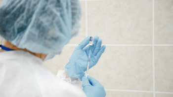 Фотография к новости: Қазақстанда 104 мыңнан астам қыз бала адам папилломасы вирусына қарсы екпе алды