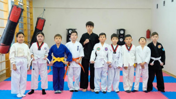 Фотография к новости: Тоғызыншы сынып оқушысы елордалық мектеп оқушыларын каратэден жаттықтыратын болды