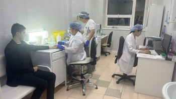 Фотография к новости: Ұшақ апаты: Астаналықтар зардап шеккендерге көмектесу үшін қан тапсырып жатыр