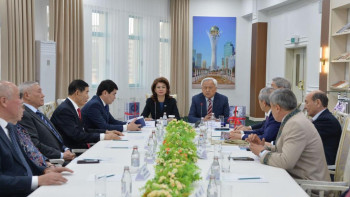 Фотография к новости: Астанада Фариза Оңғарсынованың 85 жылдығына арналған салтанатты іс-шара өтті