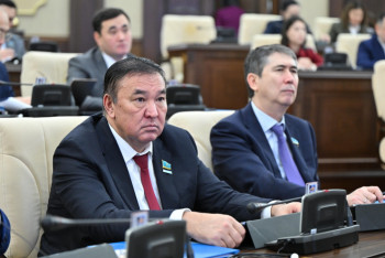 Фотография к новости: Депутат университеттердегі оқу ақысын көтермеуді сұрады