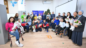 Фотография к новости: Әшімбаев Қазақстан бочча федерациясының жас параспортшыларымен кездесті