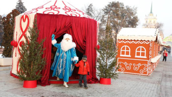 Фотография к новости: Алматыда Аяз Атаның киіз үйлері ашылды