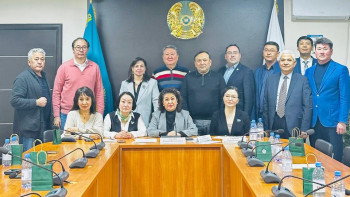 Фотография к новости: Сенатор Алматы қаласындағы Қоғамдық кеңес мүшелерімен кездесті