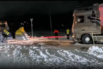 Абай облысының полицейлері екі күнде 75-тен астам көлікті қар құрсауынан шығарды