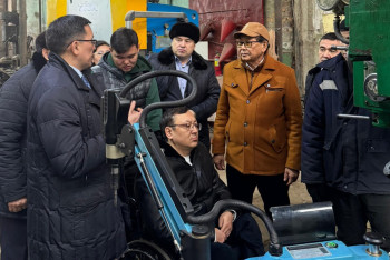 Фотография к новости: Депутаттар Қызылордада өндіріс орындарын аралады