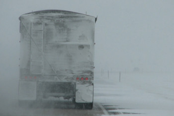 Фотография к новости: "ҚазАвтоЖол" жүргізушілерге республикалық жолдағы ауа райының қолайсыздығын ескертеді