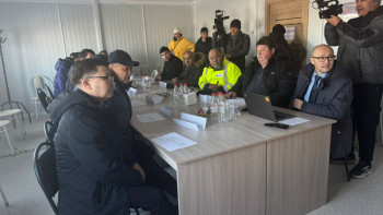 Фотография к новости: Депутаттар Жаңаөзендегі гибридті электр станциясының құрылысымен танысты