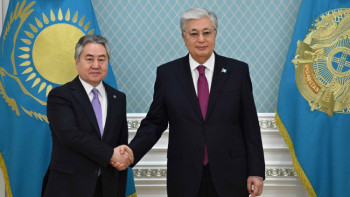 Фотография к новости: Тоқаев Қырғызстанның Сыртқы істер министрін қабылдады