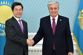 Фотография к новости: Тоқаев жасанды интеллект саласындағы сарапшыны қабылдады