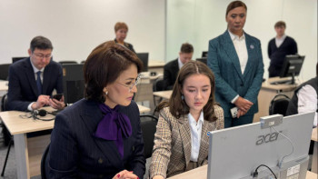 Фотография к новости: Медицина қызметкерлеріне біліктілік беру жүйесіне өзгерістер енгізілді