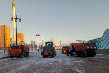 Фотография к новости: Астанада қар тазалауға 2400-ден астам жол жұмысшысы жұмылдырылды