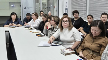 Фотография к новости: Қазақстанда мемлекеттік қызметшілер үшін "Бірыңғай кадрлық жүйе" енгізілуде