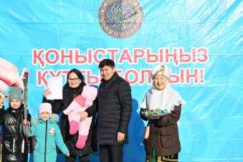 Фотография к новости: Жетісу облысында 30 көпбалалы отбасы баспаналы болды