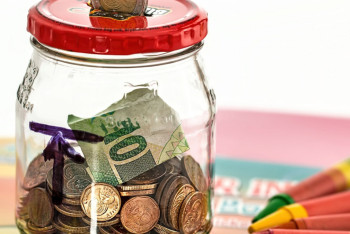 Фотография к новости: Депозит vs жастықтың асты: Ақшаны қалай жинаған дұрыс