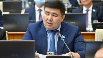 Фотография к новости: Депутат: Мұғалім болғанда да жемқорлыққа тап болмадым