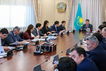 Фотография к новости: Энергетика мен коммуналдық шаруашылық саласындағы проблемалар ең өзекті - Бозымбаев