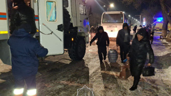 Фотография к новости: Жолда қалған 24 жолаушы құтқарылды