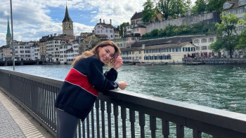 Фотография к новости: Дәрігердің дипломын алып, ІТ-ге бет бұрған Жадыра Қожамұратова