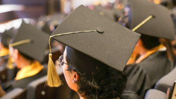 Фотография к новости: Сеул қазақстандық студенттерге білім гранттарын ұсынды