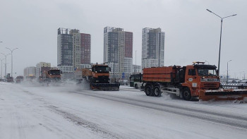 Фотография к новости: Астанадан бір түнде 24 мың текше метрден астам қар шығарылды