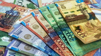 Фотография к новости: Абай облысында 3 мыңнан астам отбасына атаулы әлеуметтік көмек берілді