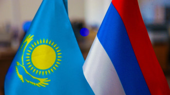 Фотография к новости: Құрлықтағы ең ұзын шекараның заңдастырылғанына 20 жыл толды