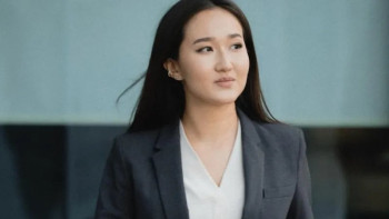 Фотография к новости: Қазақ қызы Трамптың инаугурациясына шақырту алды