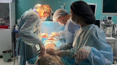 Алғаш рет кеңірдектің циркулярлы резекциясы отасы жасалды