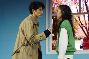 Фотография к новости: Түркістан музыкалық драма театрында "Жалдамалы пәтер" премьерасы қойылды