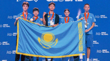 Фотография к новости: Алматылық оқушы Айви Лигасына кіретін университтен шақырту алды