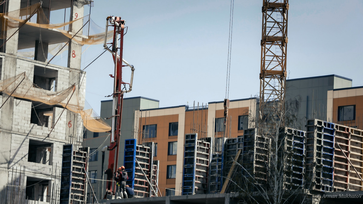  Арман Мухатов  архив