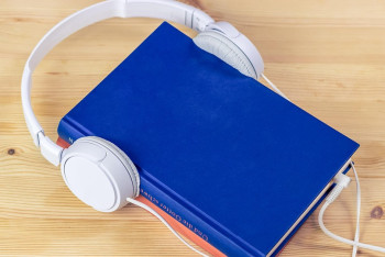 Фотография к новости: Adebiportal.kz жаңа аудиокітаптармен толықты