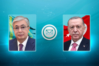 Фотография к новости: Мемлекет басшысы Түркия президентіне көңіл айтты