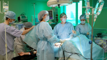 Фотография к новости: "Арнайы аппарат қолданылды". Атырауда жүкті әйелге күрделі ота жасалды