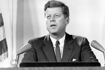 Фотография к новости: Трамп Джон Кеннеди өлімі туралы шындықтың бетін ашпақ