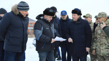 Фотография к новости: Ақтөбе әкімі су тасқынына дайындық барысын тексерді