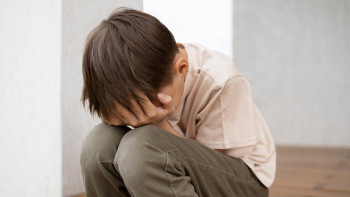 Фотография к новости: Павлодарда математика мұғалімі оқушының арқасына бұранда тығып алған